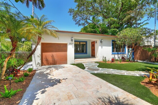 Building Photo - 2527 Inagua Ave
