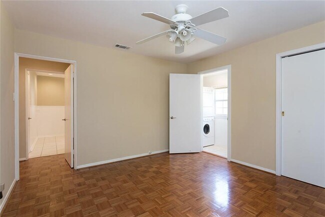 Building Photo - 2110 Westover Rd