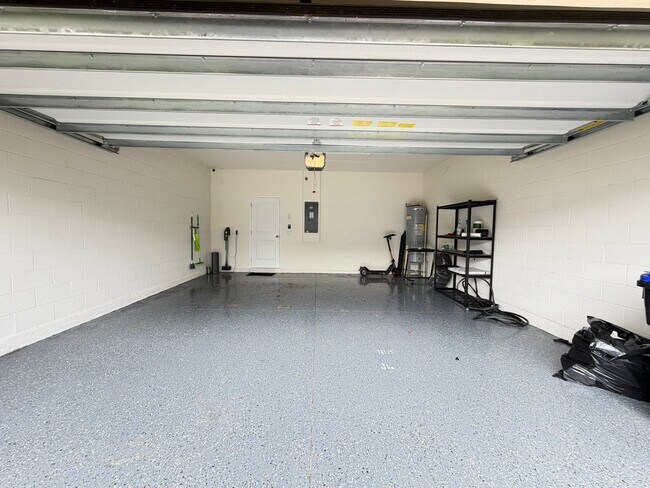 Building Photo - Perfect Home waiting for you! FULLY FURNISHED!
