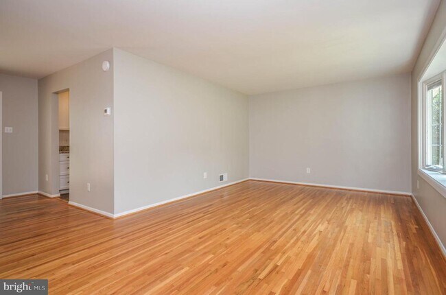 Building Photo - 4805 Willet Dr
