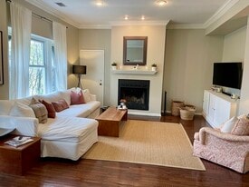 Building Photo - 916 W Wisconsin St