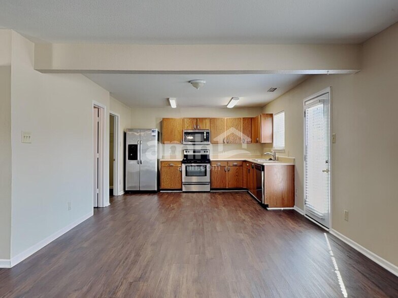 Building Photo - 205 Farm Springs Rd