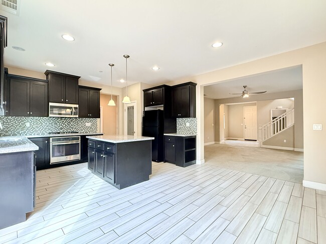 Building Photo - 7107 Oswego Ct