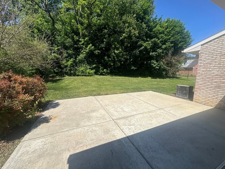 Building Photo - 10924 Gaywood Dr