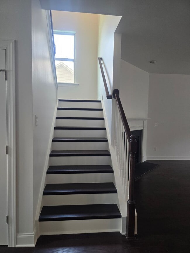 Building Photo - The Parks at Meadowview