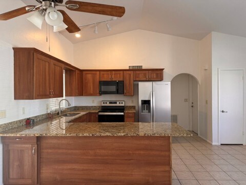 Building Photo - 16739 E Ashbrook Dr