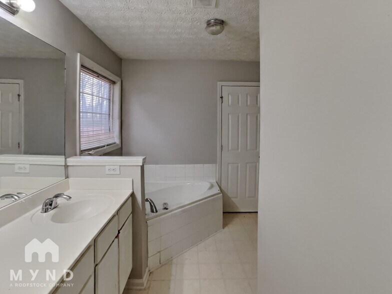 Building Photo - 4445 Cypress Cove Ct