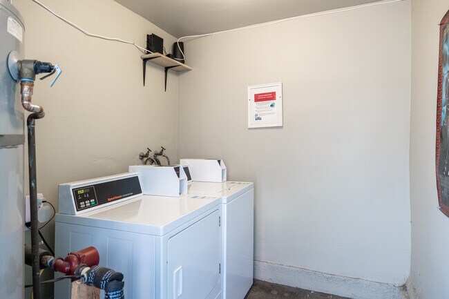 Laundry - 1438 10th St