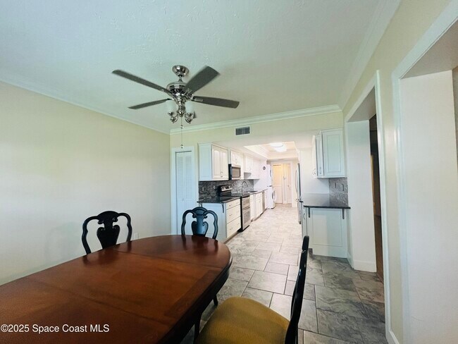 Building Photo - 115 Indian River Dr