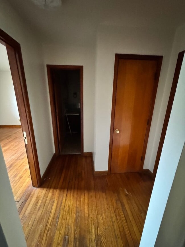 Building Photo - 2/1 outside city limits of Shelby, NC