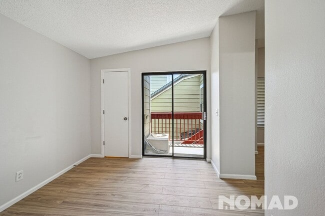 Building Photo - Charming 1BR Condo in Denver