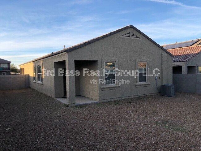 Primary Photo - 29916 W Mulberry Dr