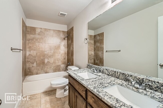 Building Photo - 15652 Gatsby Ln