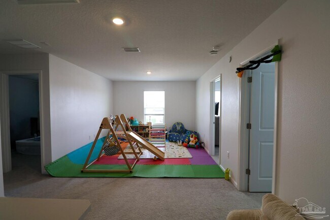 Building Photo - 6724 Paso Fino Dr