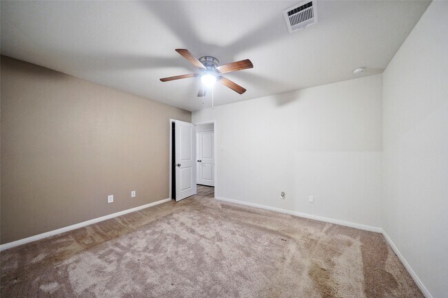 Building Photo - 15536 Briar Forest Dr