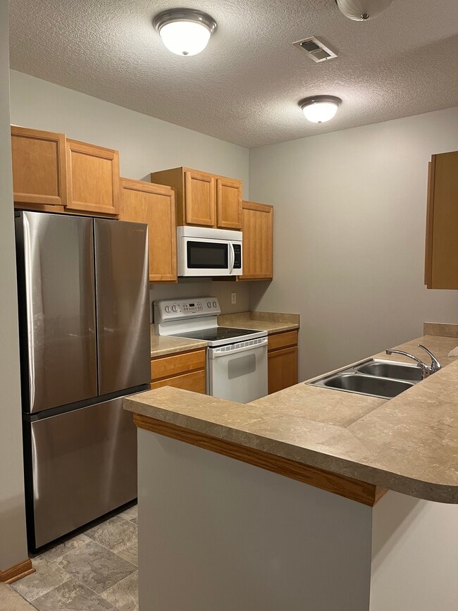 Building Photo - 1835 SW White Birch Cir