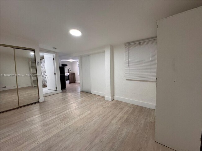 Building Photo - 2796 SW 34th Ct