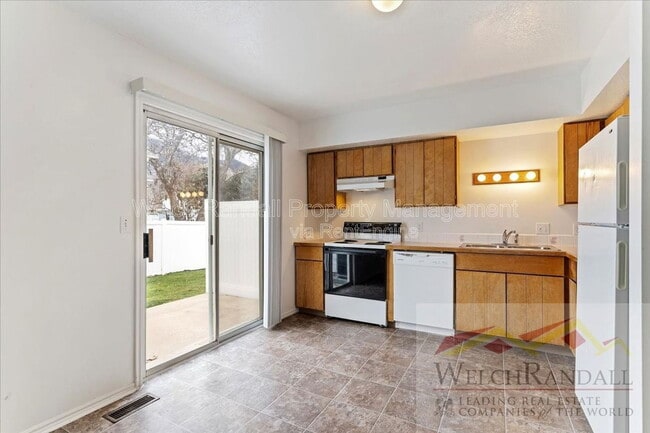 Building Photo - 417 E 2100 N