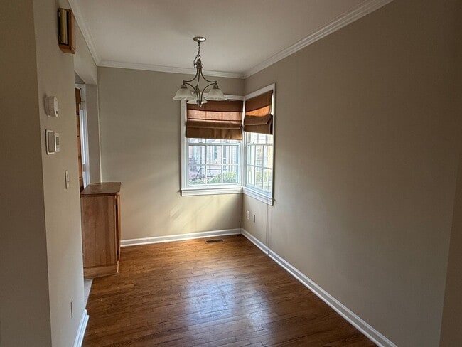 Building Photo - 524 Wakefield Dr