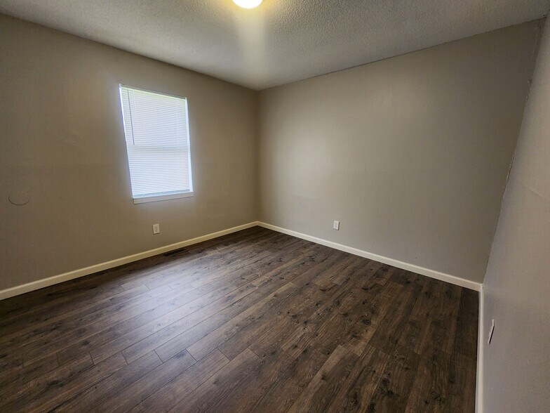 Building Photo - 20 Rossfield Cv