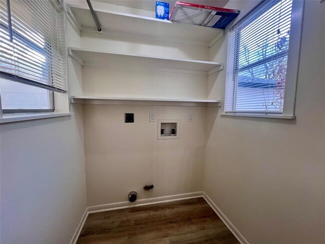 Building Photo - 307 W Gibson