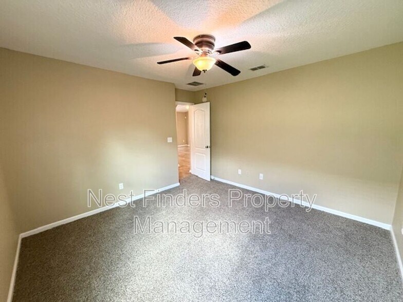 Building Photo - 551 Glendale Ln