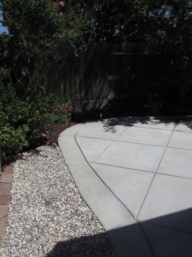 Building Photo - Highly Desired 4 Bedroom Empire Ranch Home!