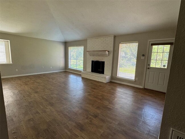 Building Photo - 12607 River Ridge Dr