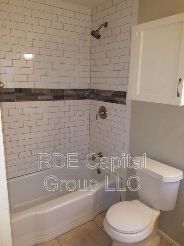 Building Photo - 2909 Avenue A