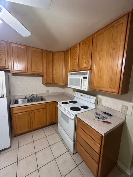 Building Photo - 241 Boston St