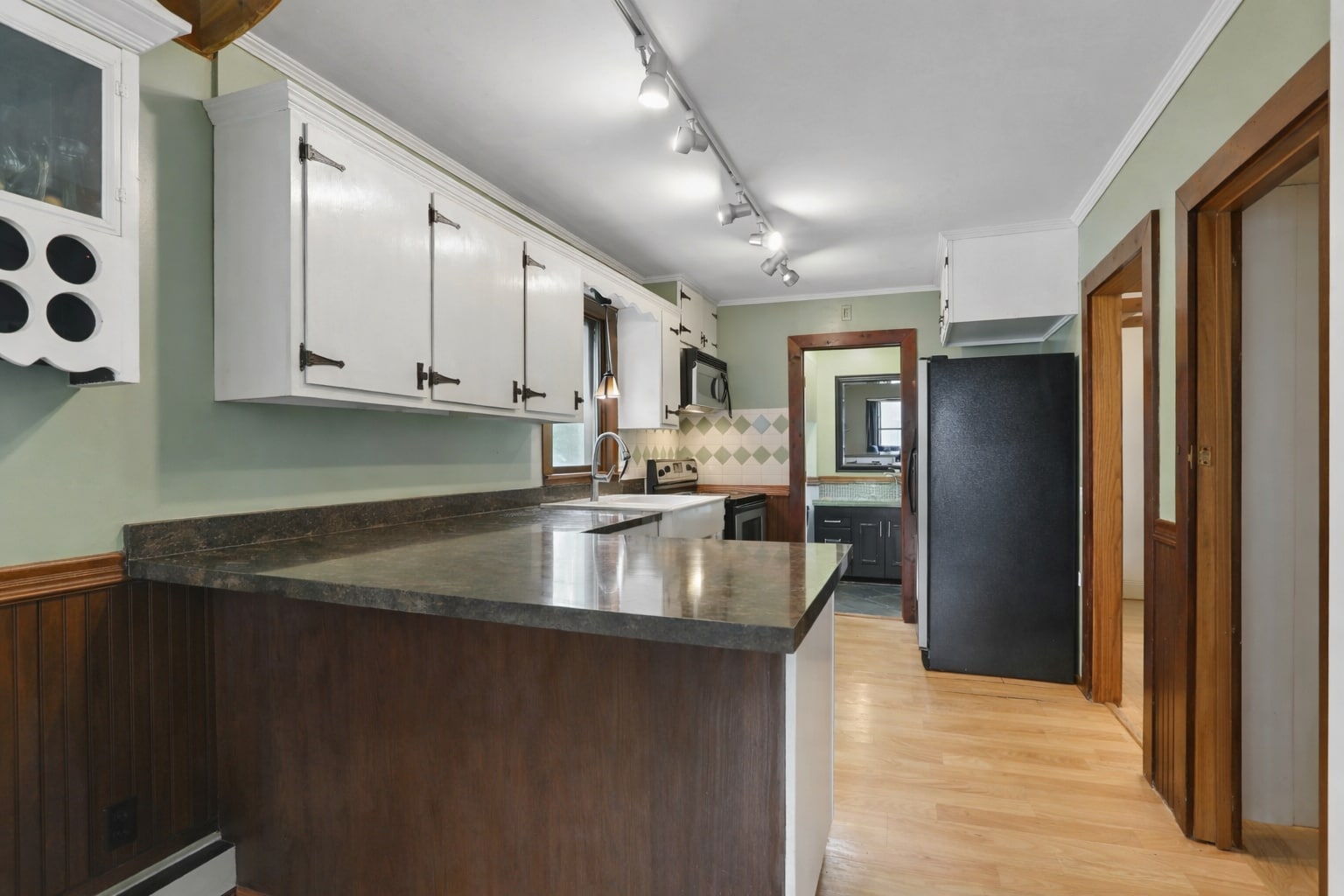 Building Photo - 1468 Carroll Ave