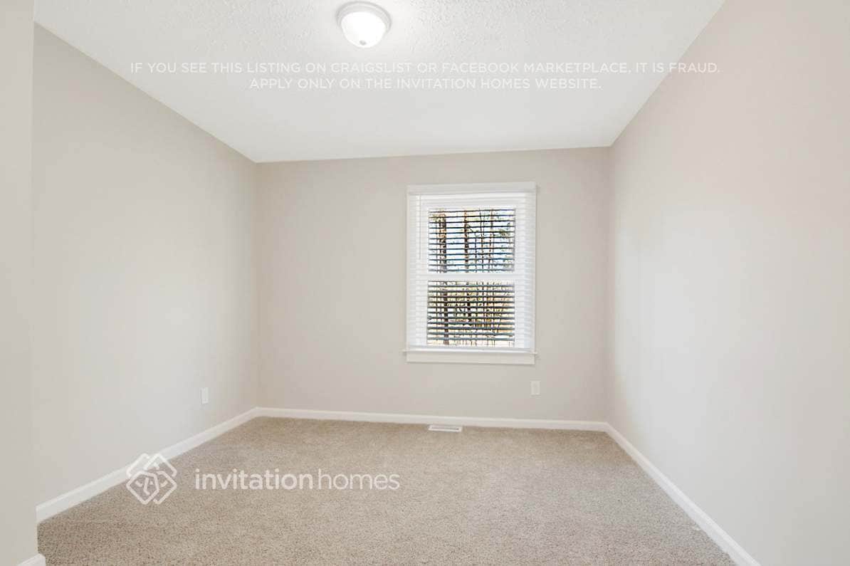 Building Photo - 51 Enesco Cir
