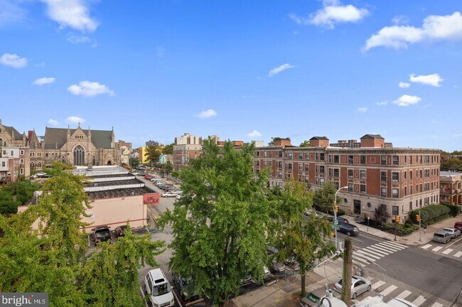 Building Photo - 46 South 44th Street, Unit 1