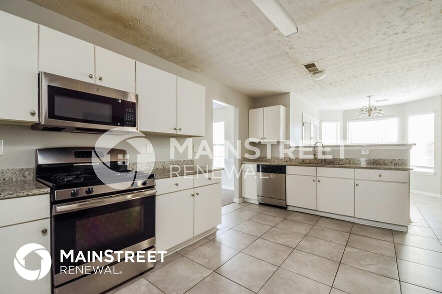 Building Photo - 5494 Brinwick Dr