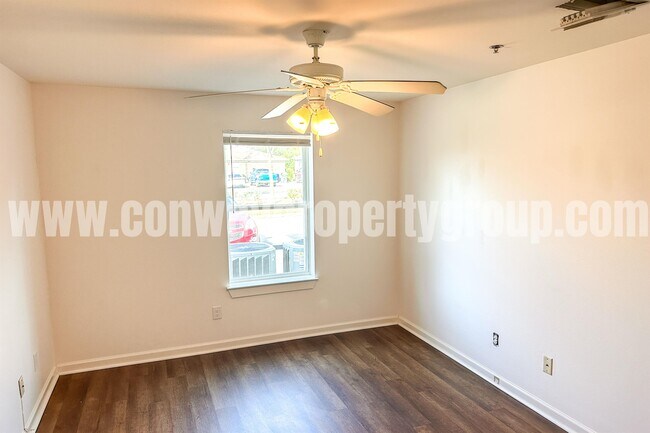 Building Photo - 2515 Martin St