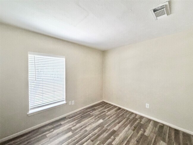 Building Photo - 12230 Fetlock Dr