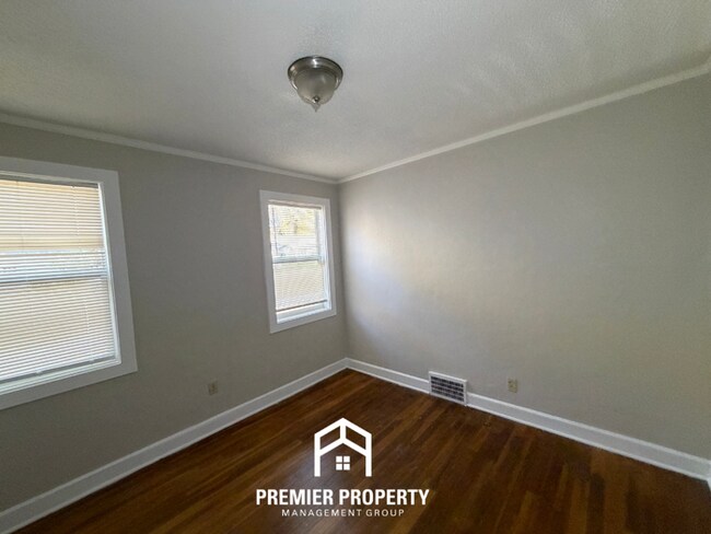 Building Photo - 3145 N Lafayette Cir