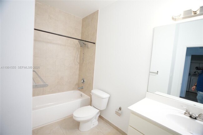 Building Photo - 10468 NW 61 Ln.