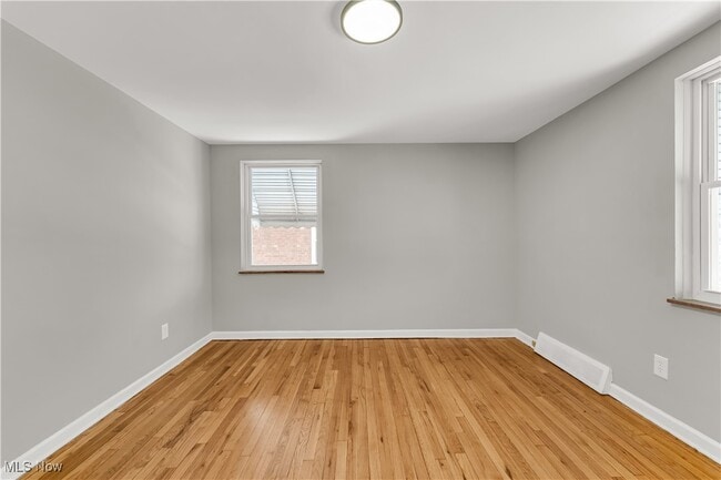 Building Photo - 17416 Throckley Ave