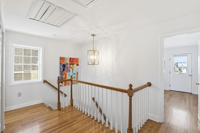 Building Photo - 53 Lighthouse Rd