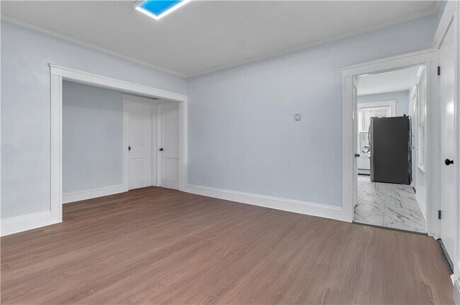 Building Photo - 135 Illinois St