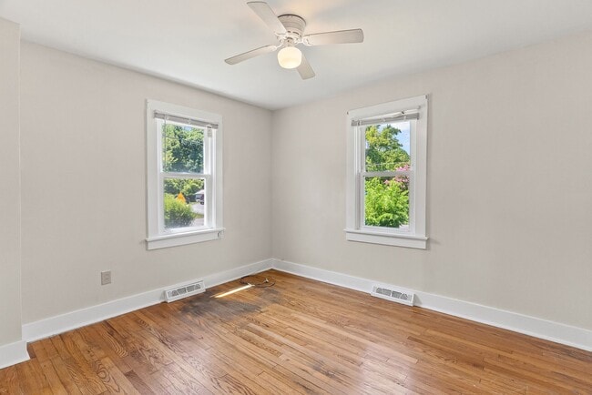 Building Photo - Updated 4-Bedroom Home in Blackstone!