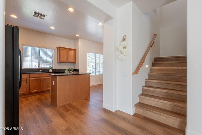 Building Photo - 26638 N Babbling Brook Dr