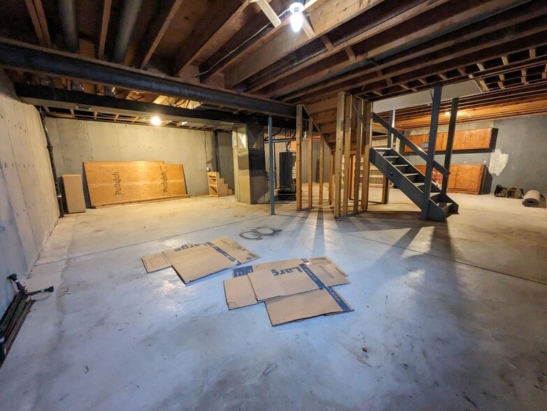 Building Photo - 11065 Pinyon Dr