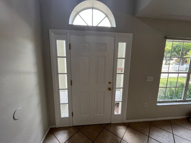Building Photo - 820 Stone Chapel Ct