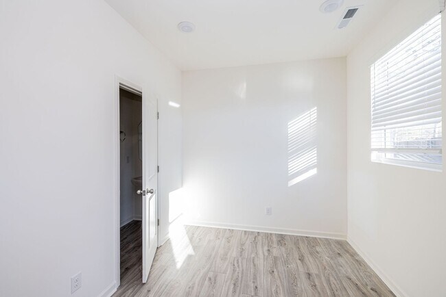 Building Photo - 3 Bedroom Townhome Minutes from Downtown Oakboro - Available August 2026