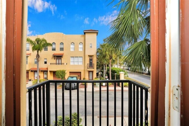 Building Photo - 7100 Sunset Way