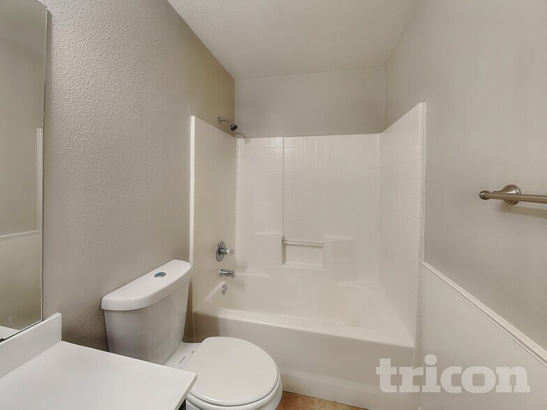 Building Photo - 1110 Sage Brush Tr