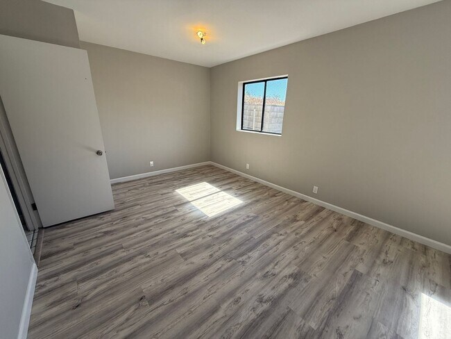 Building Photo - 2 ON 1 PROPERTY in ALPINE! 3BR/2BA home PL...