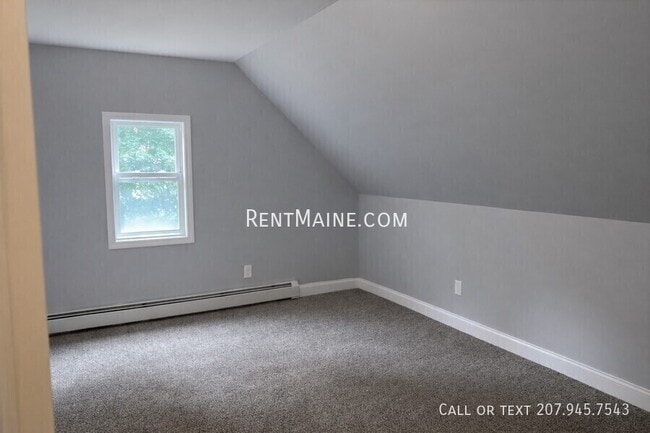 Building Photo - 492 Main St